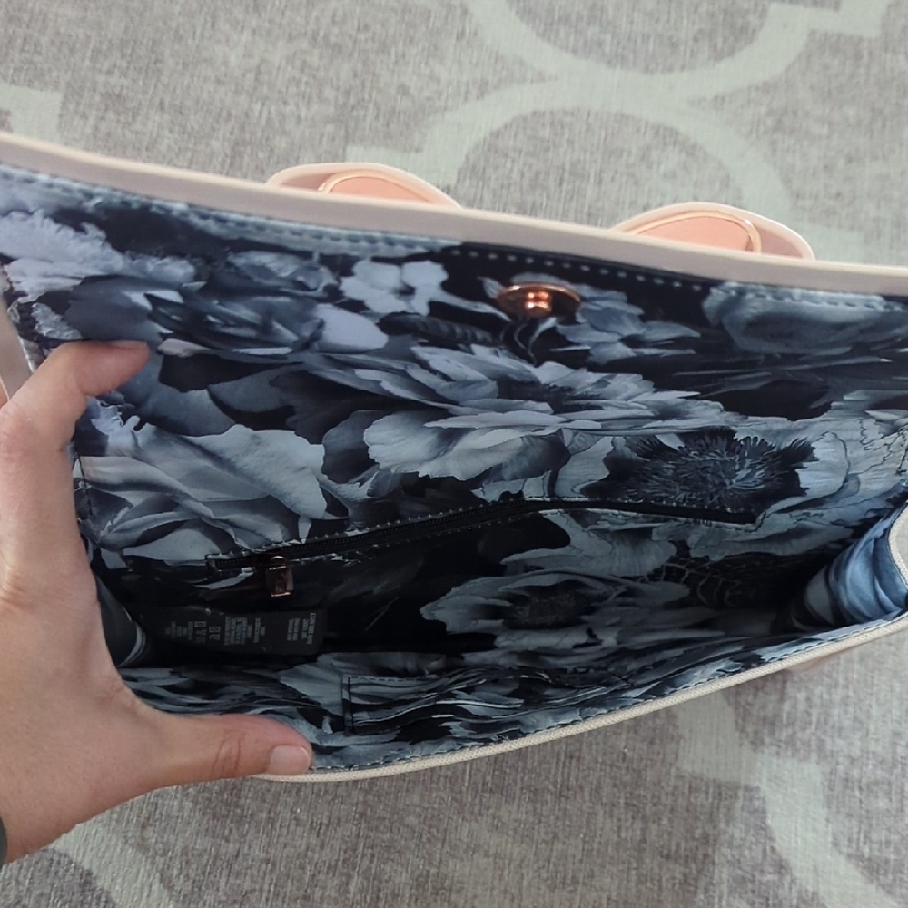 Ted Baker Chic Blush Clutch with Bow Detail - Picture 7 of 10